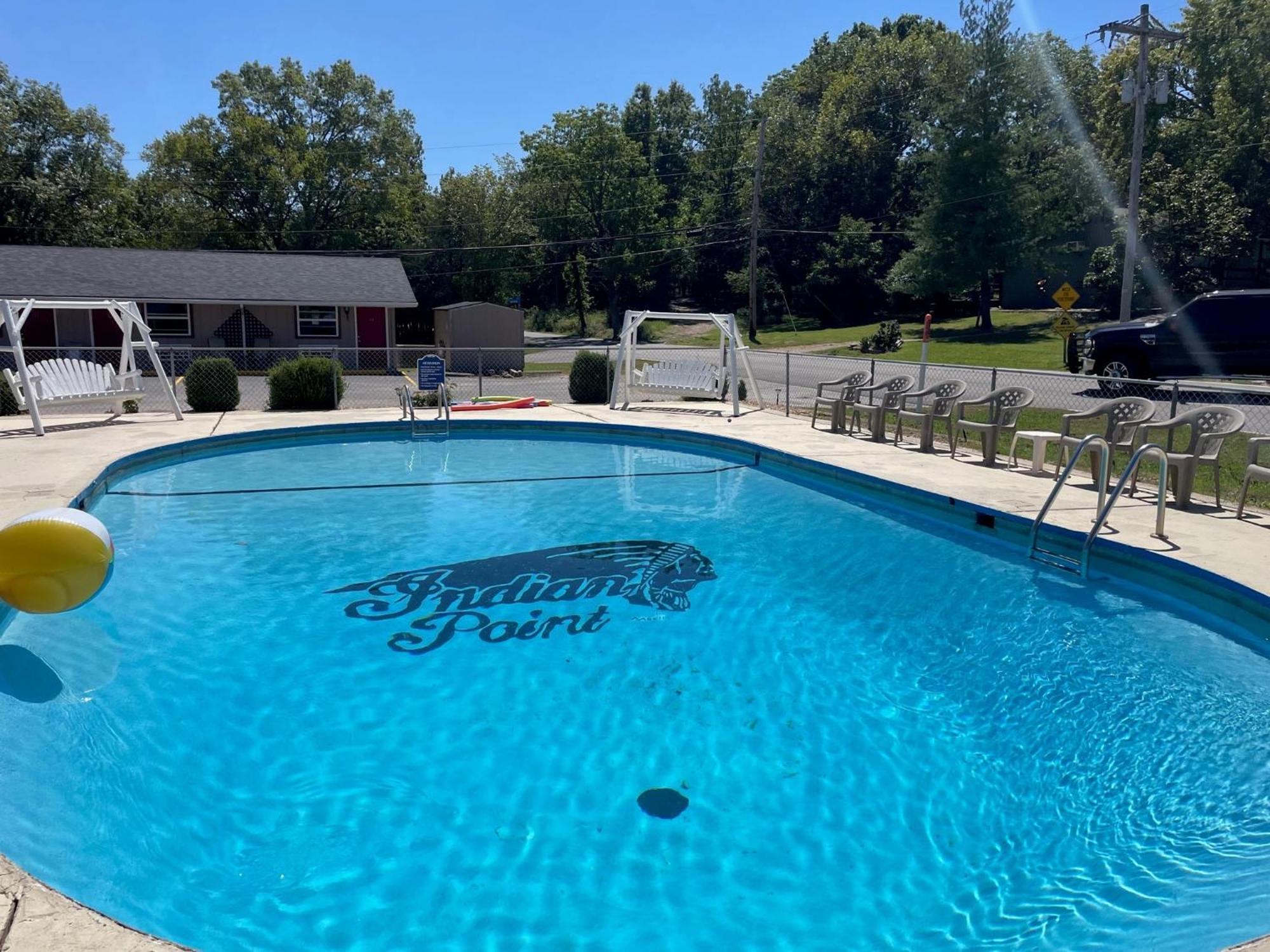 Hunter'S Friend Resort On Indian Point Exterior photo
