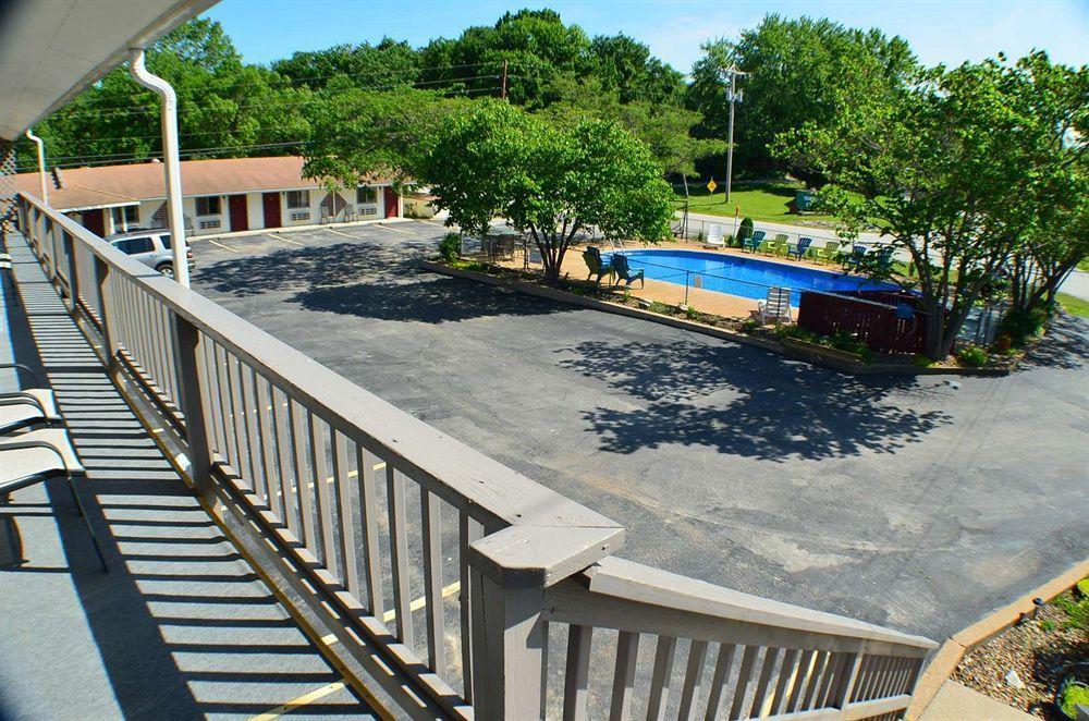 Hunter'S Friend Resort On Indian Point Exterior photo